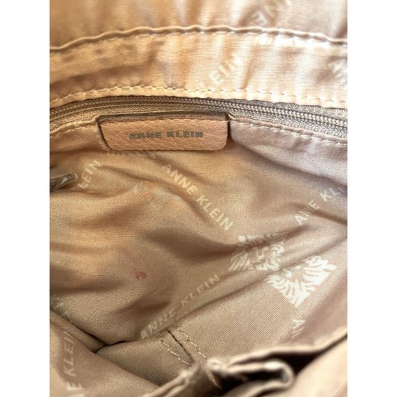 CLASSY Anne Klein Salmon/Pink Crossbody/ Shoulder Bucket Bag Adjustable Strap - Picture 15 of 16